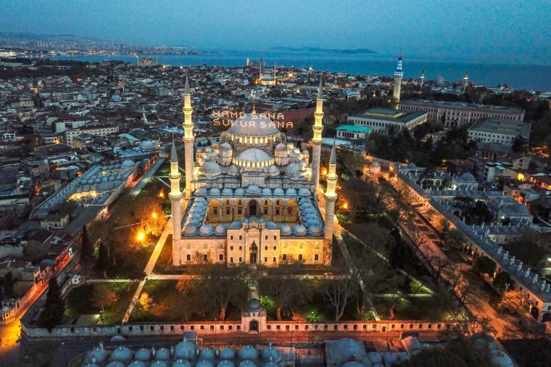 土耳其首都伊斯坦布尔,苏莱曼尼清真寺俯瞰图.